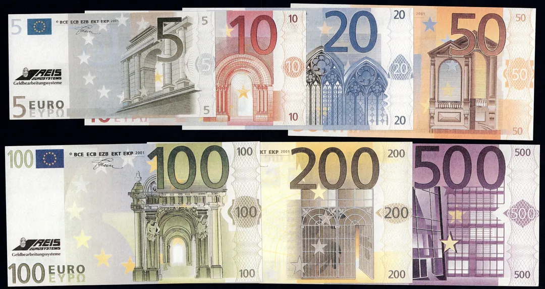 Lot 36 — Eurozone, First series, €5, €10, €20, €50, €100, €200 and €500