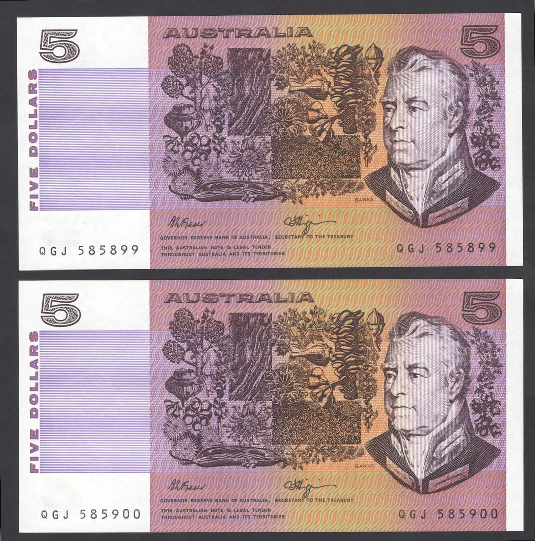 Lot 42 — $5 : Serial # QGJ 585899-900