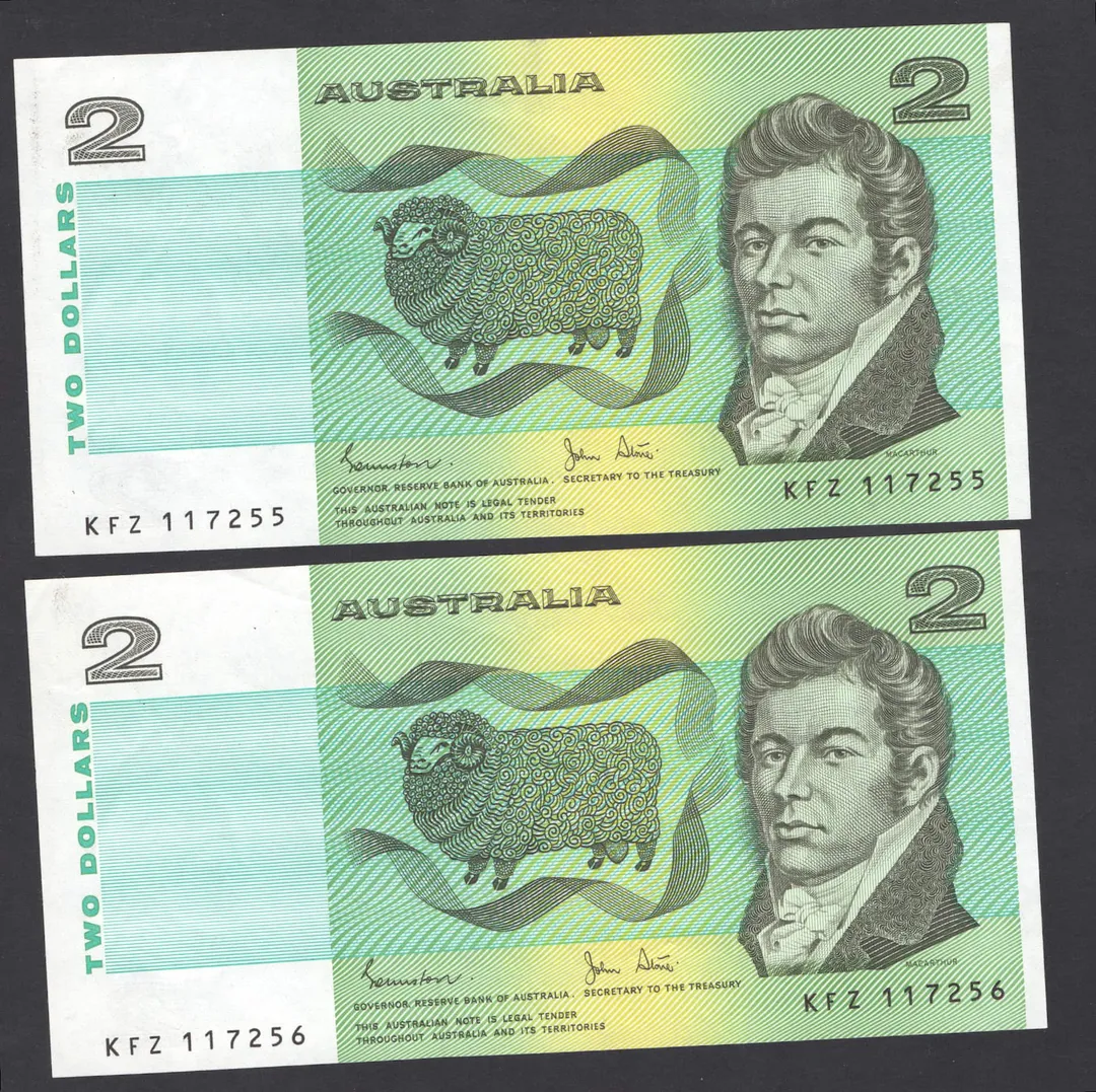 Lot 25 — $2 : Serial # KFZ 117255-256
